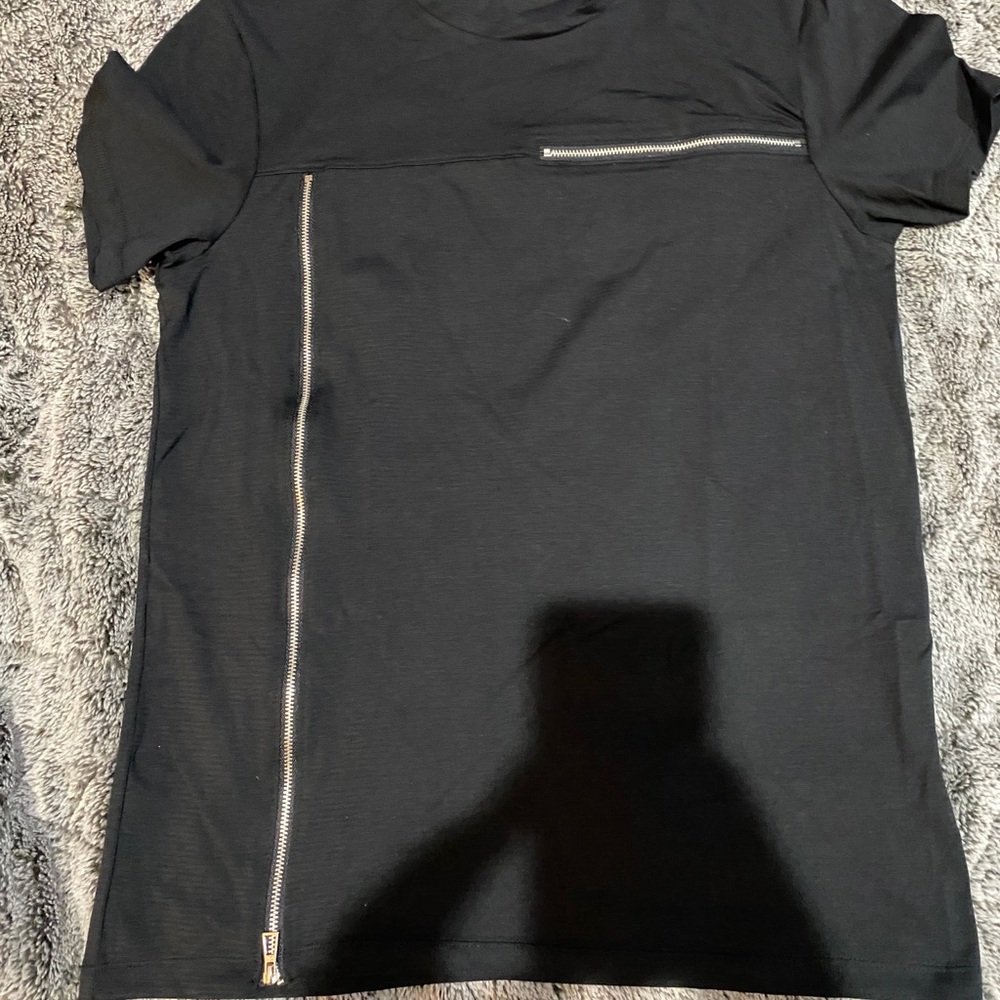 🚨🆕🆒Calvin Klein Shirt🆕🆒